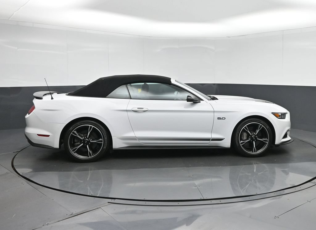 Used 2016 Ford Mustang GT Premium w/ Equipment Group 401A RWD image 8