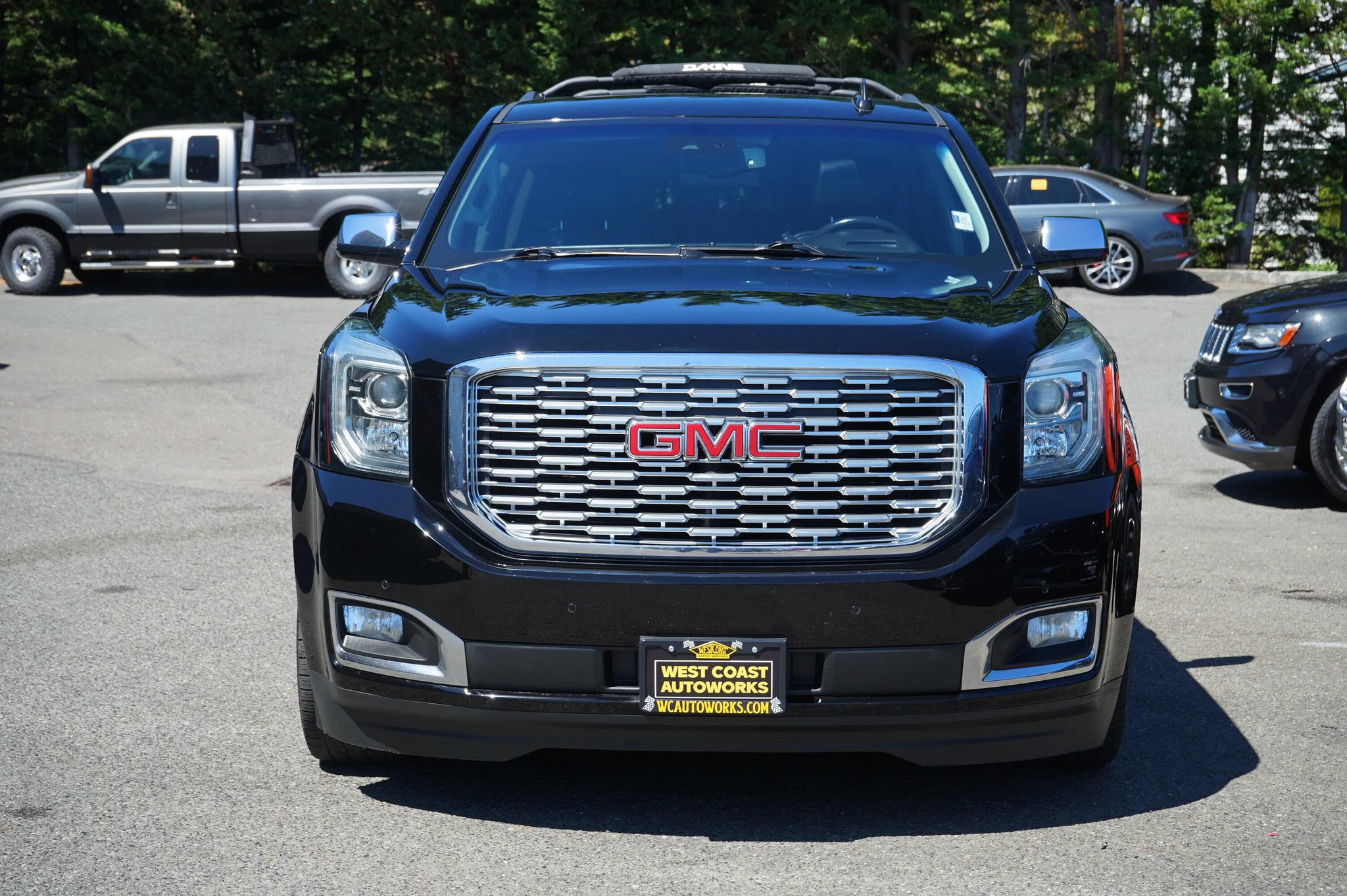 Used 2019 GMC Yukon XL Denali w/ Denali Ultimate Package AWD/4WD image 8