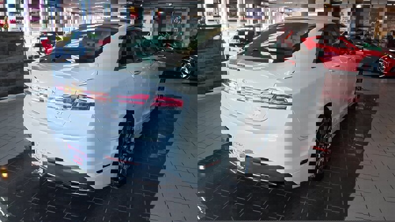 Used 2020 Lincoln MKZ w/ Convenience Package image 6