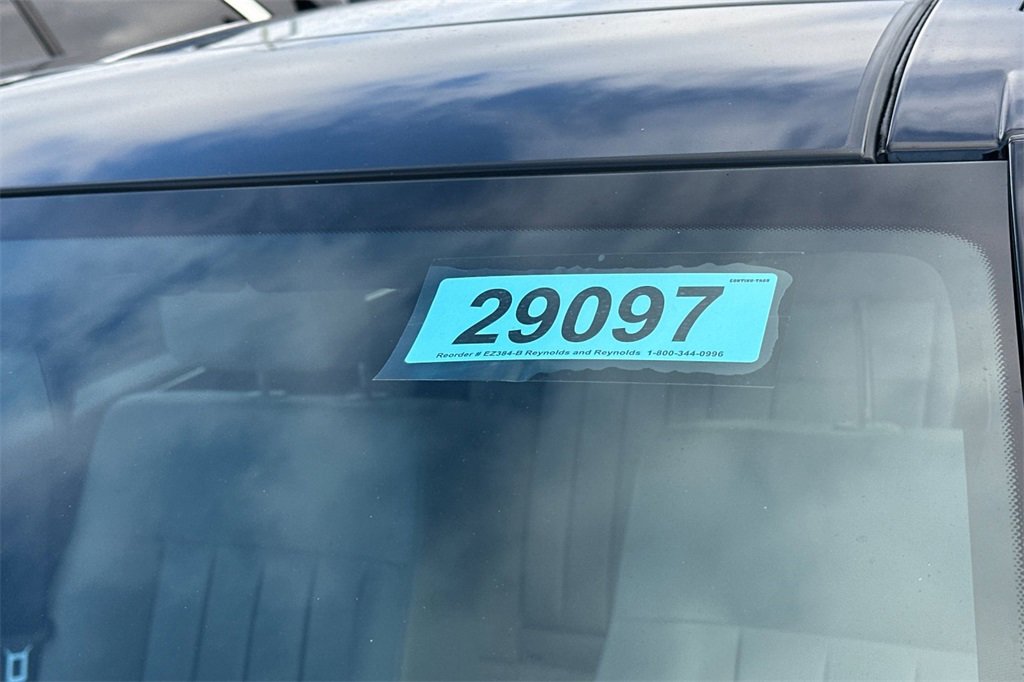 Used 2012 Mercedes-Benz E 550 4MATIC Sedan image 3