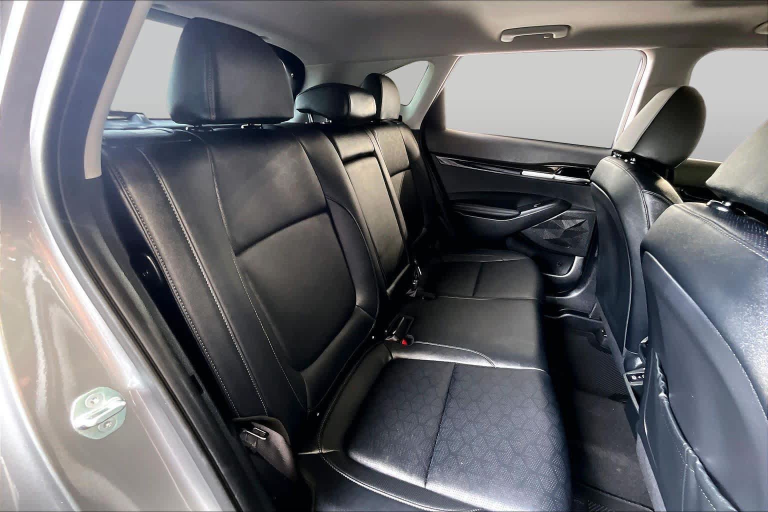 Certified 2025 Kia Seltos SX w/ SX Sunroof Package AWD/4WD image 20
