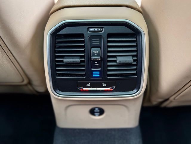 Certified 2025 Porsche Macan image 35