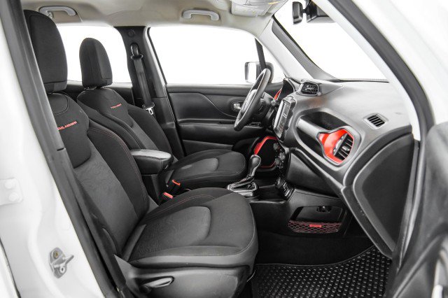 Used 2023 Jeep Renegade Trailhawk image 32