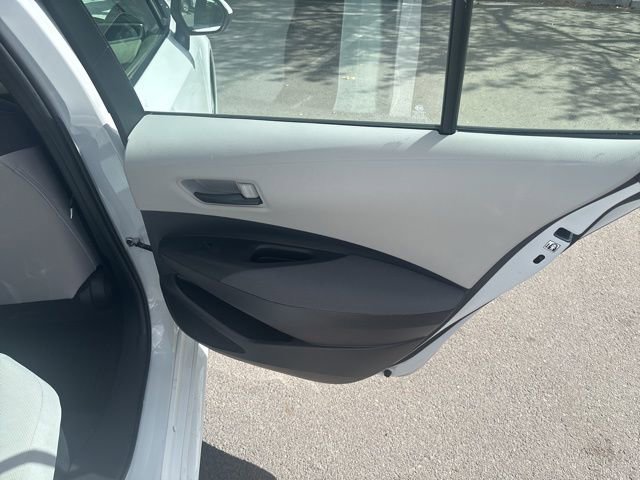 Used 2022 Toyota Corolla LE image 28