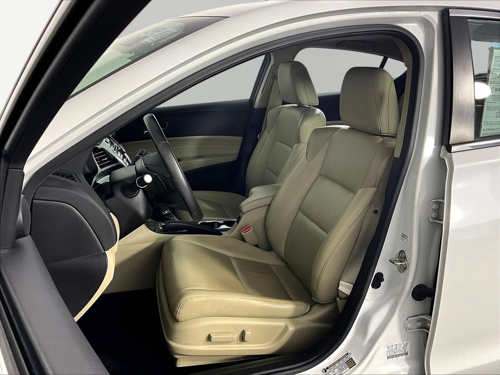Used 2017 Acura ILX FWD image 21
