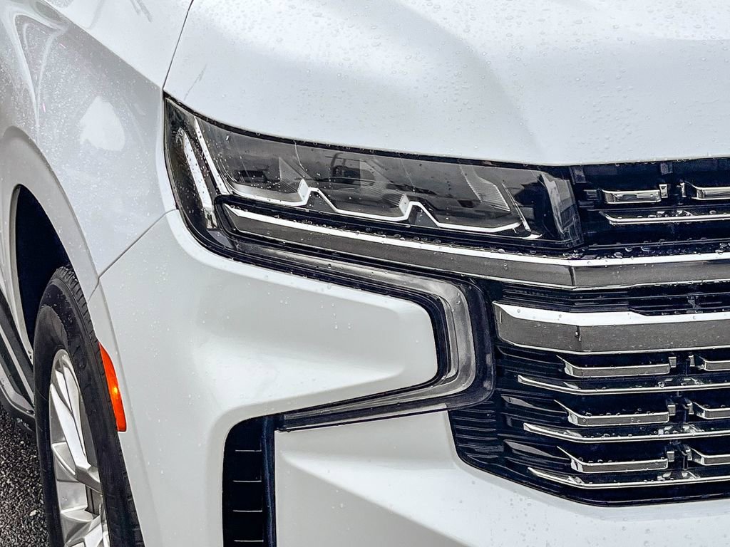 Used 2023 Chevrolet Suburban Premier image 7