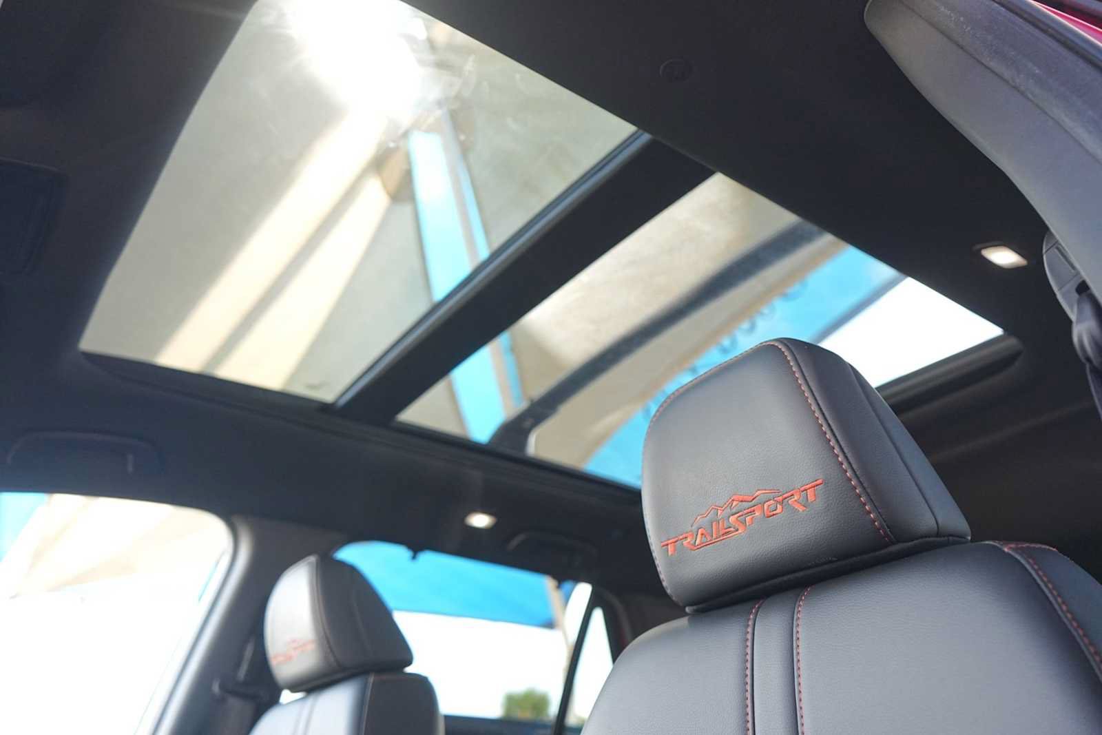 Certified 2025 Honda Pilot TrailSport image 24