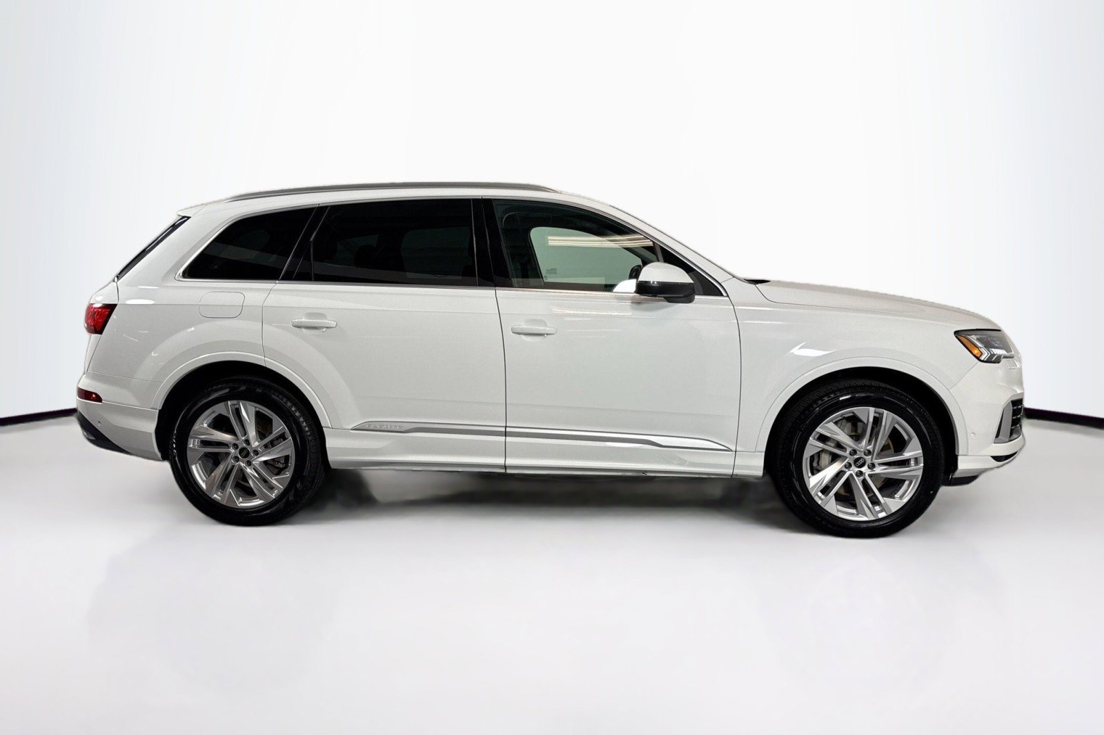 Used 2024 Audi Q7 3.0T Premium Plus image 4
