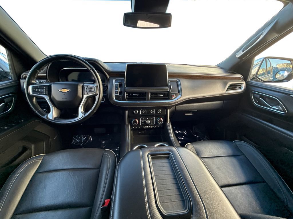 Used 2024 Chevrolet Suburban Premier image 19