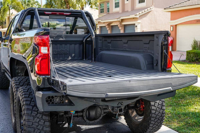 Used 2019 Chevrolet Silverado 1500 High Country w/ Technology Package AWD/4WD image 86