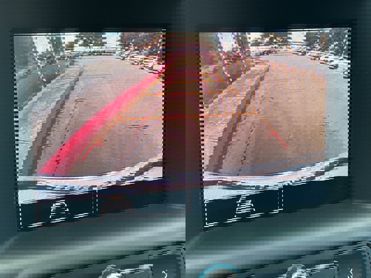 Used 2024 GMC Terrain SLE image 30