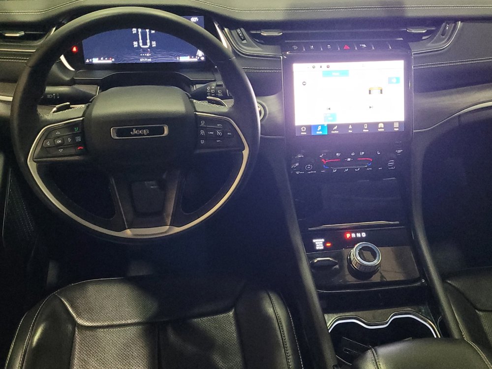 Used 2022 Jeep Grand Cherokee L Limited w/ Luxury Tech Group II image 22