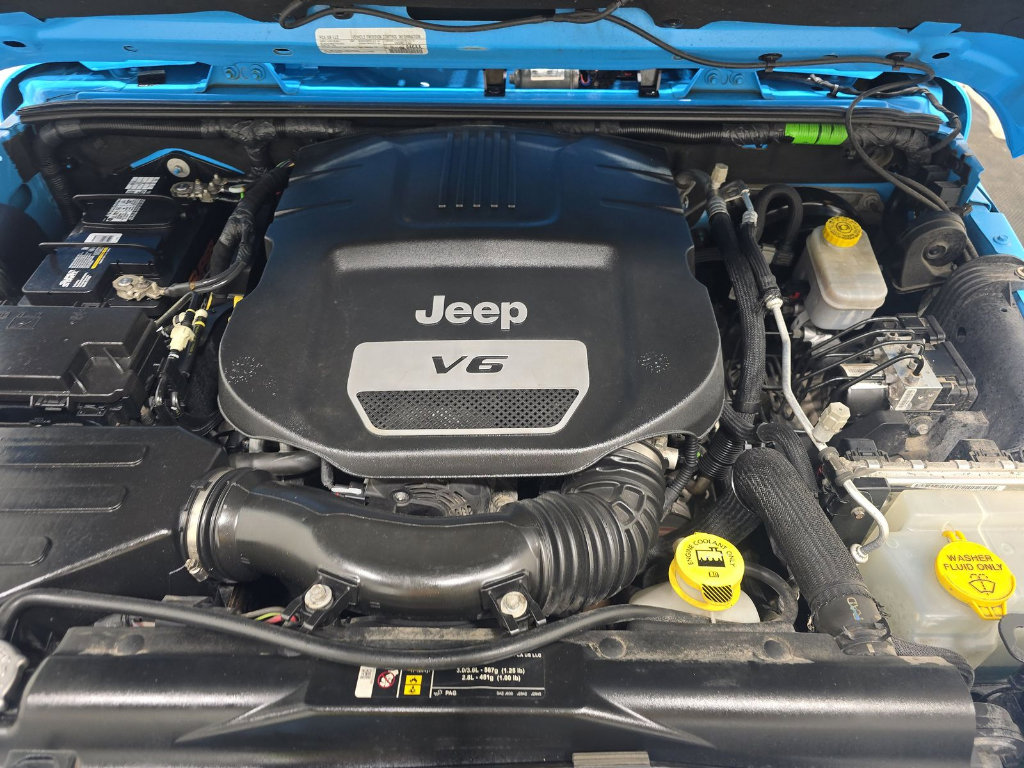 Used 2017 Jeep Wrangler Unlimited Sahara w/ Quick Order Package 24E Chief AWD/4WD image 10