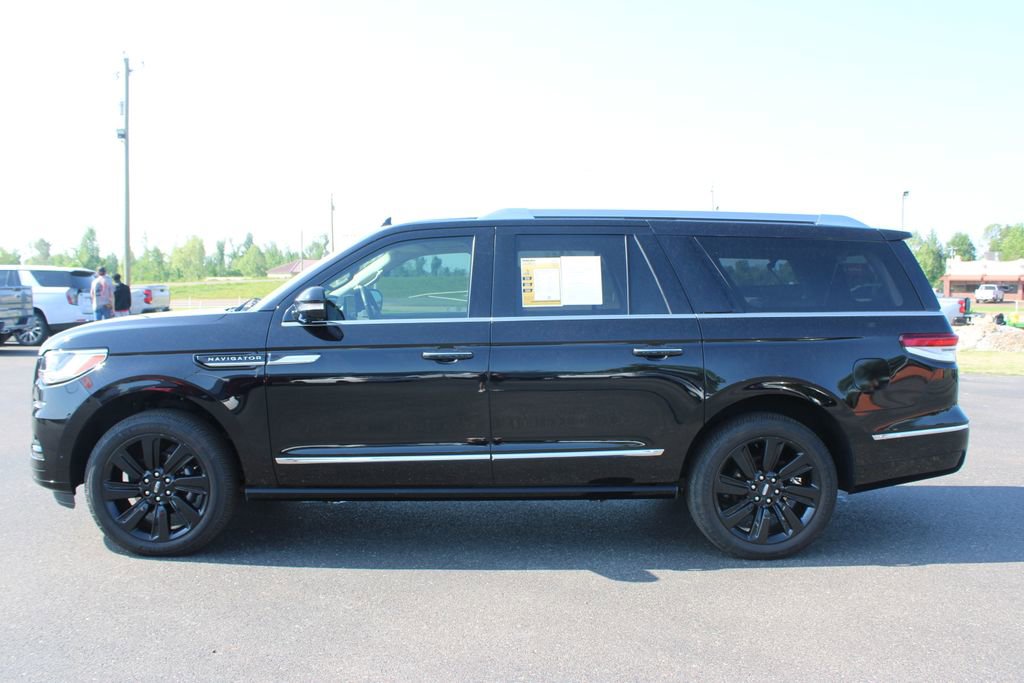Used 2024 Lincoln Navigator L Reserve AWD/4WD image 6
