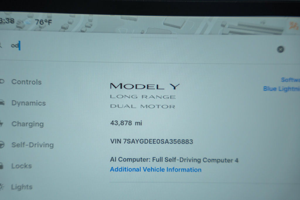 Used 2025 Tesla Model Y Long Range AWD/4WD image 40