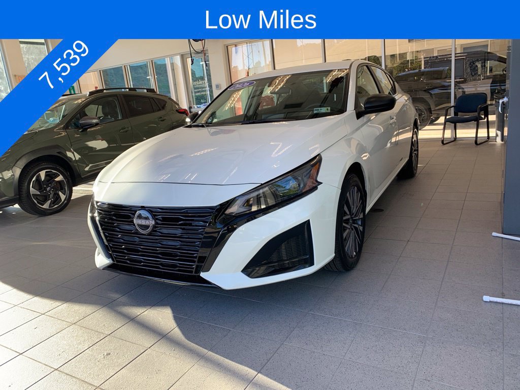 Used 2026 Nissan Altima 2.5 SV AWD/4WD image 2