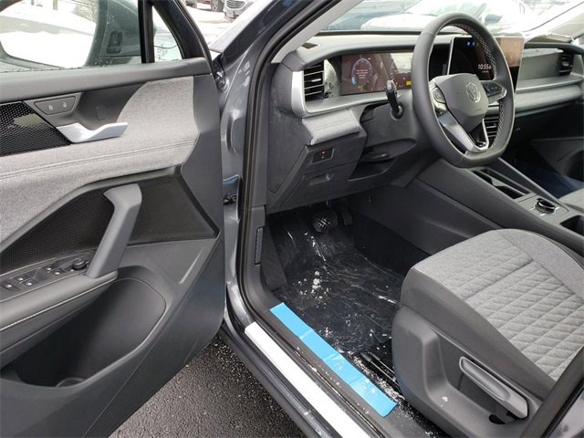 New 2025 Volkswagen Tiguan S image 6