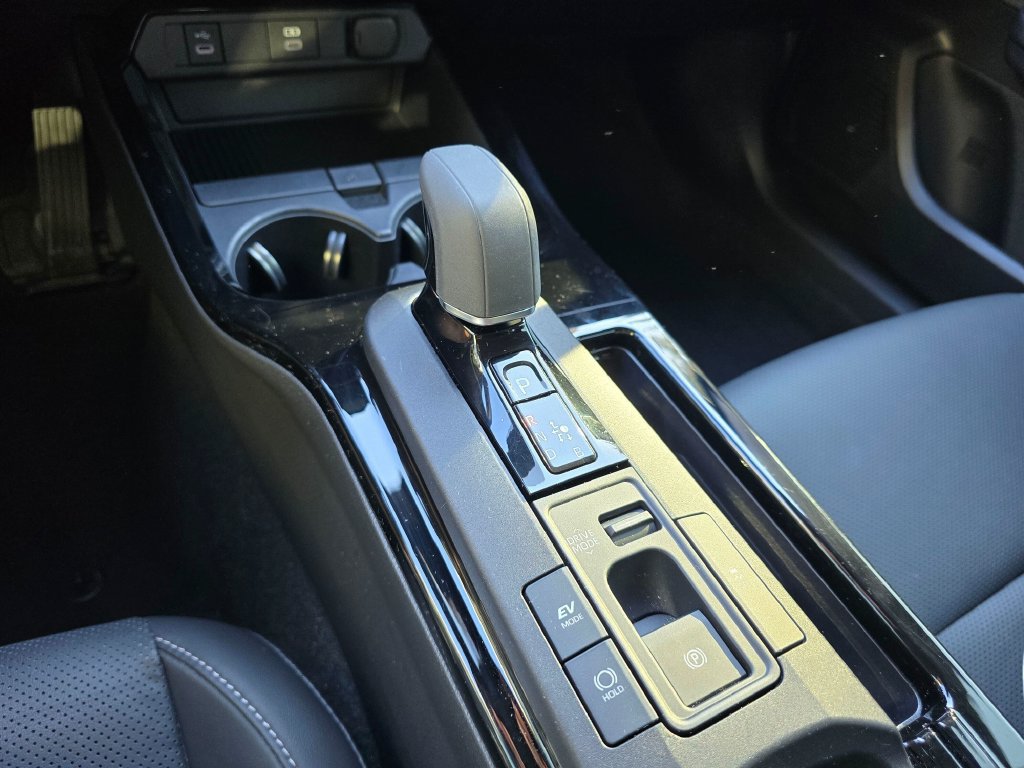 Used 2024 Toyota Prius XLE AWD/4WD image 24