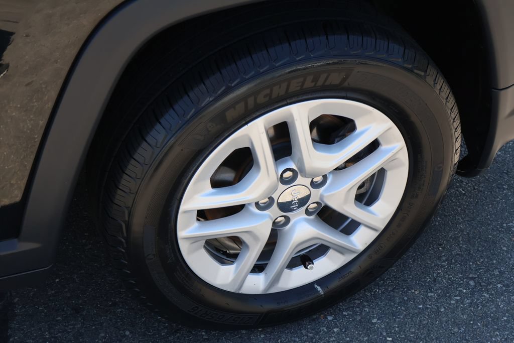 Used 2019 Jeep Compass Sport FWD image 26
