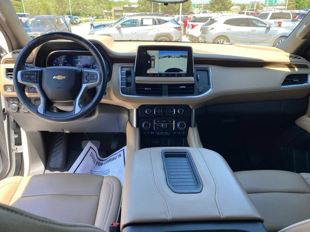 Used 2024 Chevrolet Suburban Premier w/ Advanced Technology Package AWD/4WD image 29