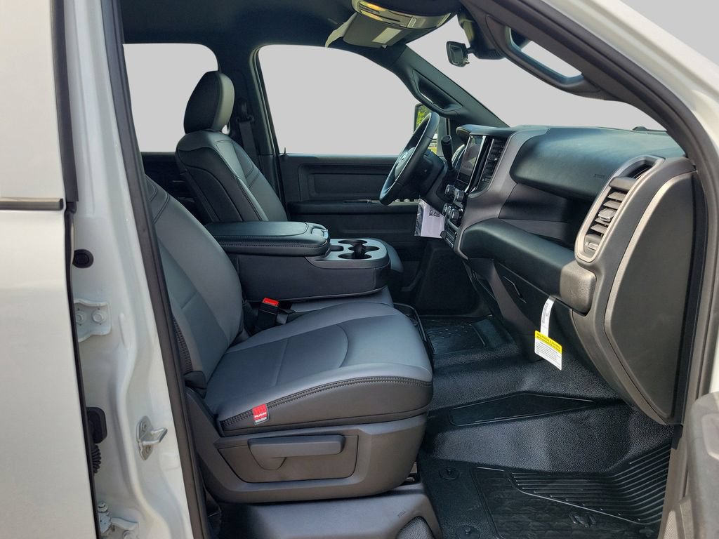 New 2026 RAM 5500 Tradesman AWD/4WD image 34