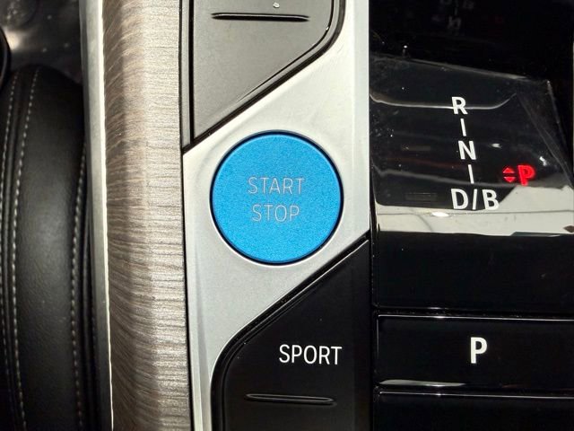 Used 2025 BMW i4 xDrive40i w/ Parking Assistance Package image 40