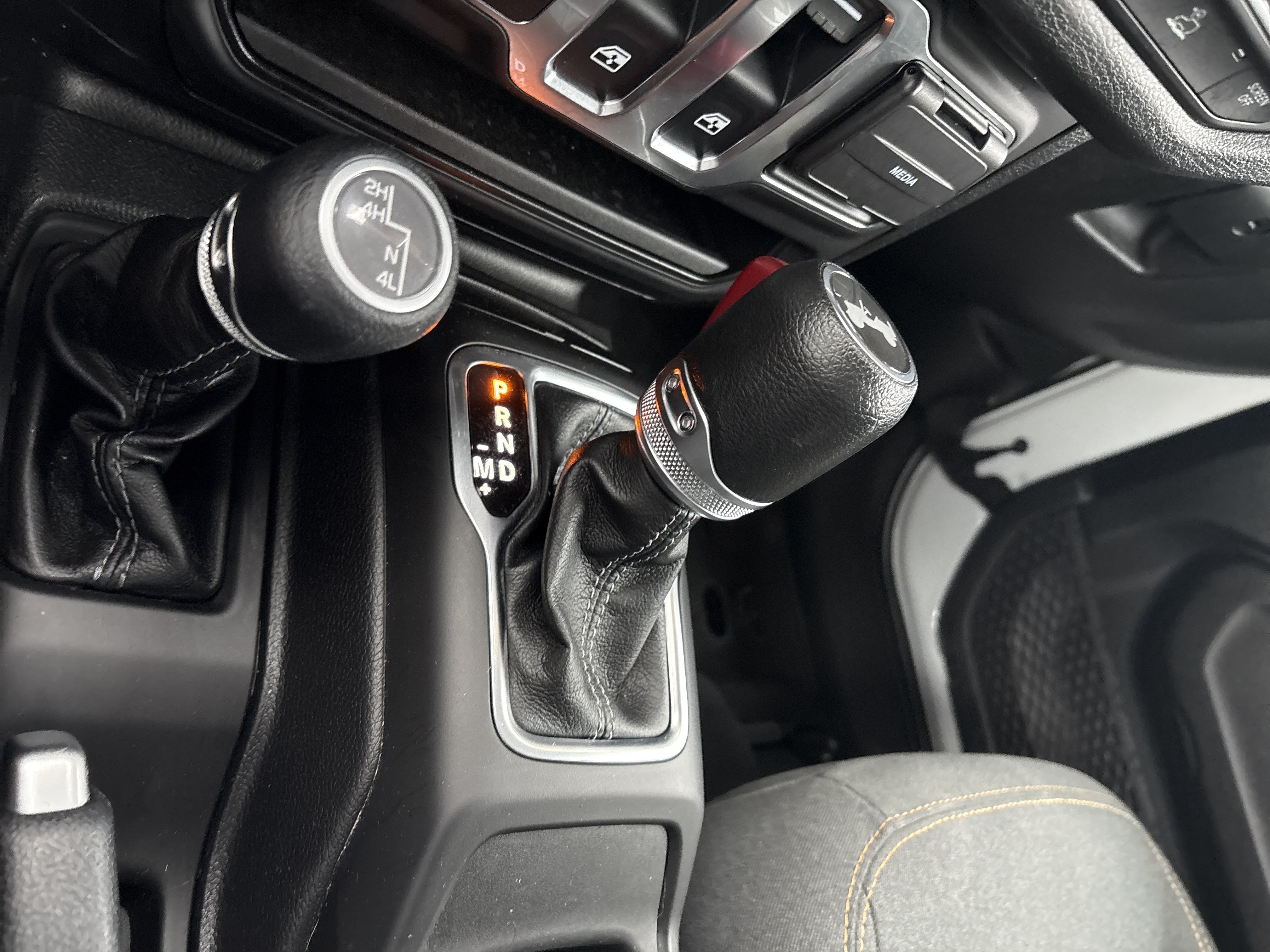 Used 2024 Jeep Wrangler Sport AWD/4WD image 29