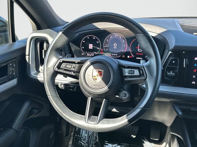 Used 2024 Porsche Cayenne Coupe AWD/4WD image 6