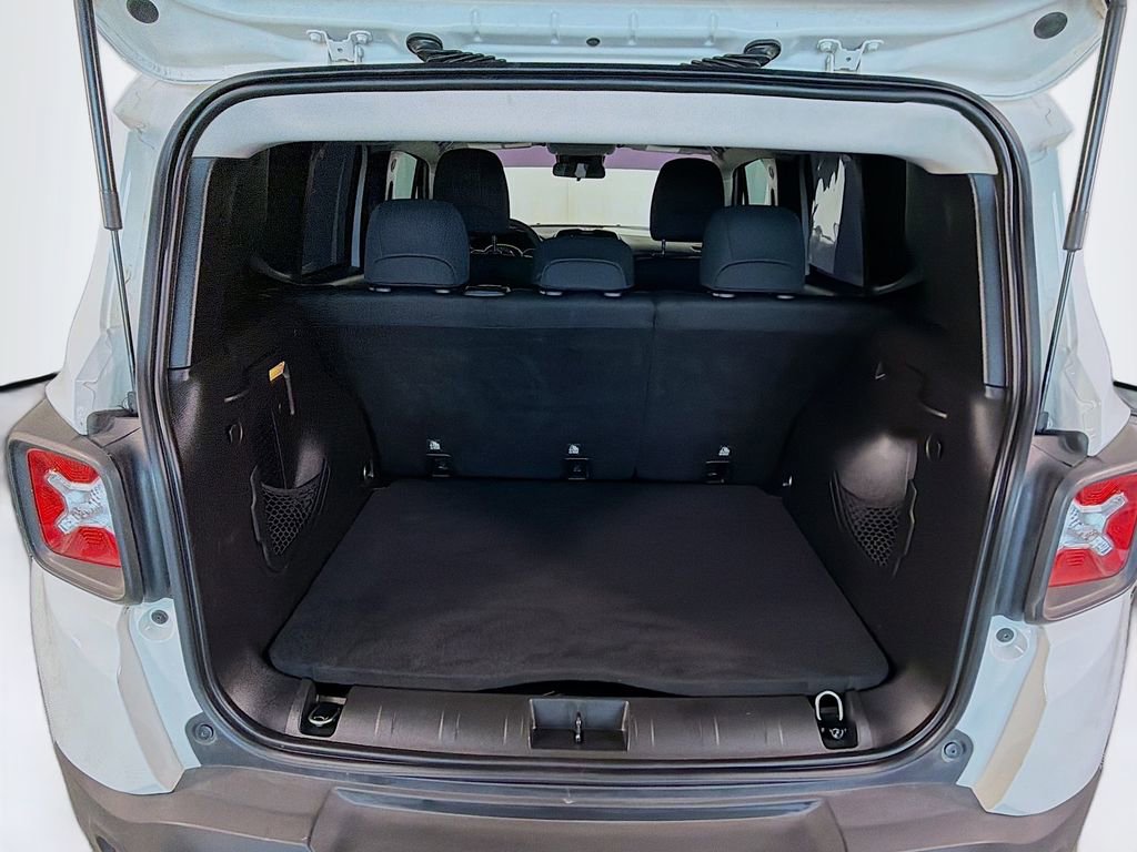 Used 2019 Jeep Renegade Latitude image 25