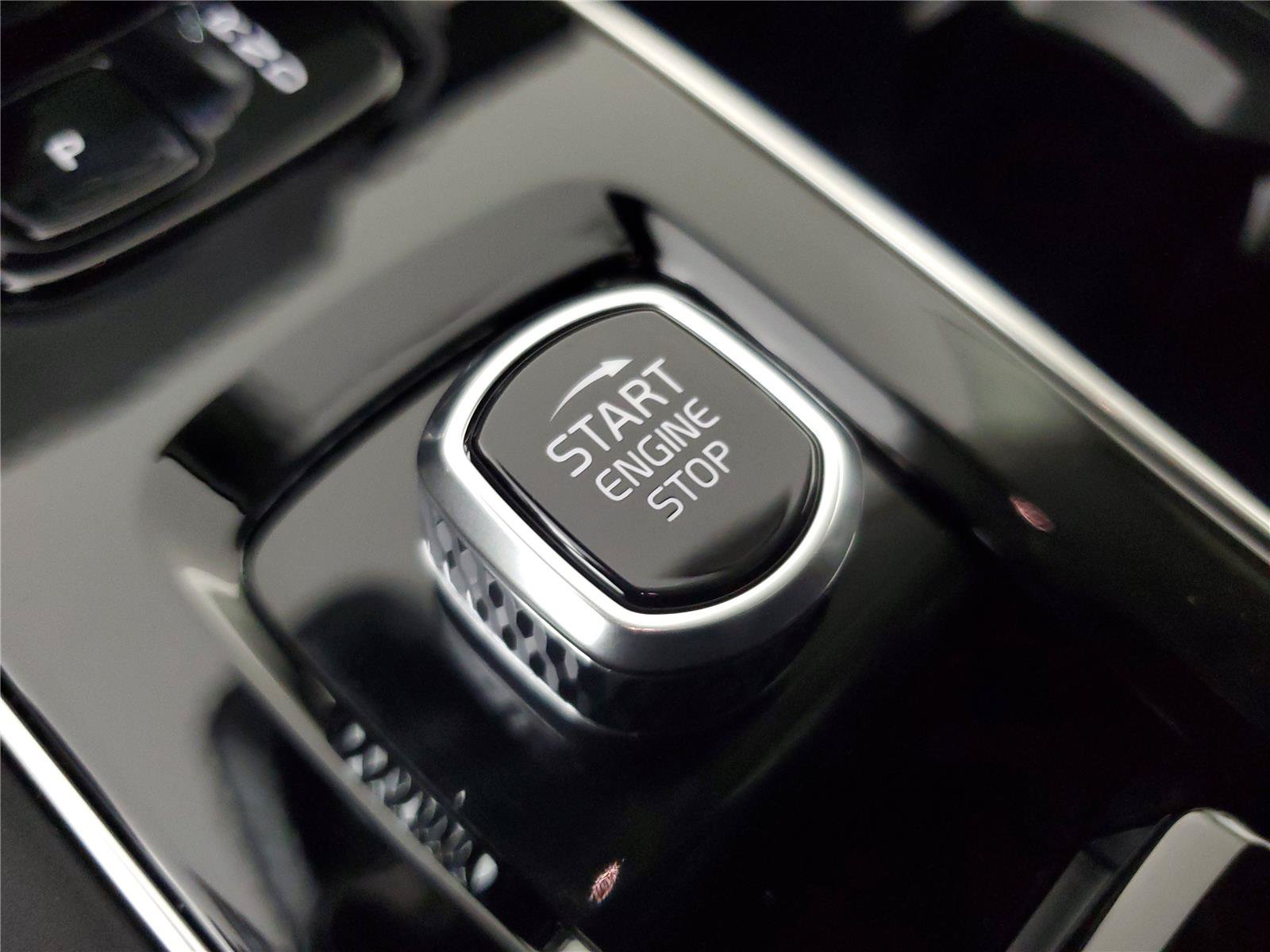 Certified 2026 Volvo XC90 B6 Ultra AWD/4WD image 30