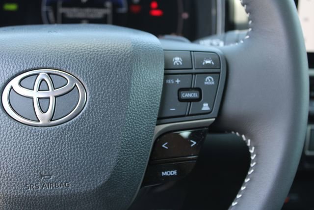 Used 2026 Toyota Camry SE w/ Multimedia Upgrade Package FWD image 19