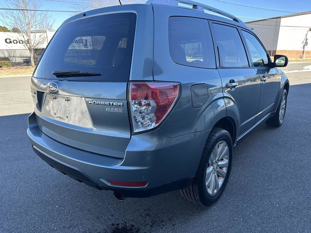 Used 2011 Subaru Forester 2.5X Touring AWD/4WD image 4
