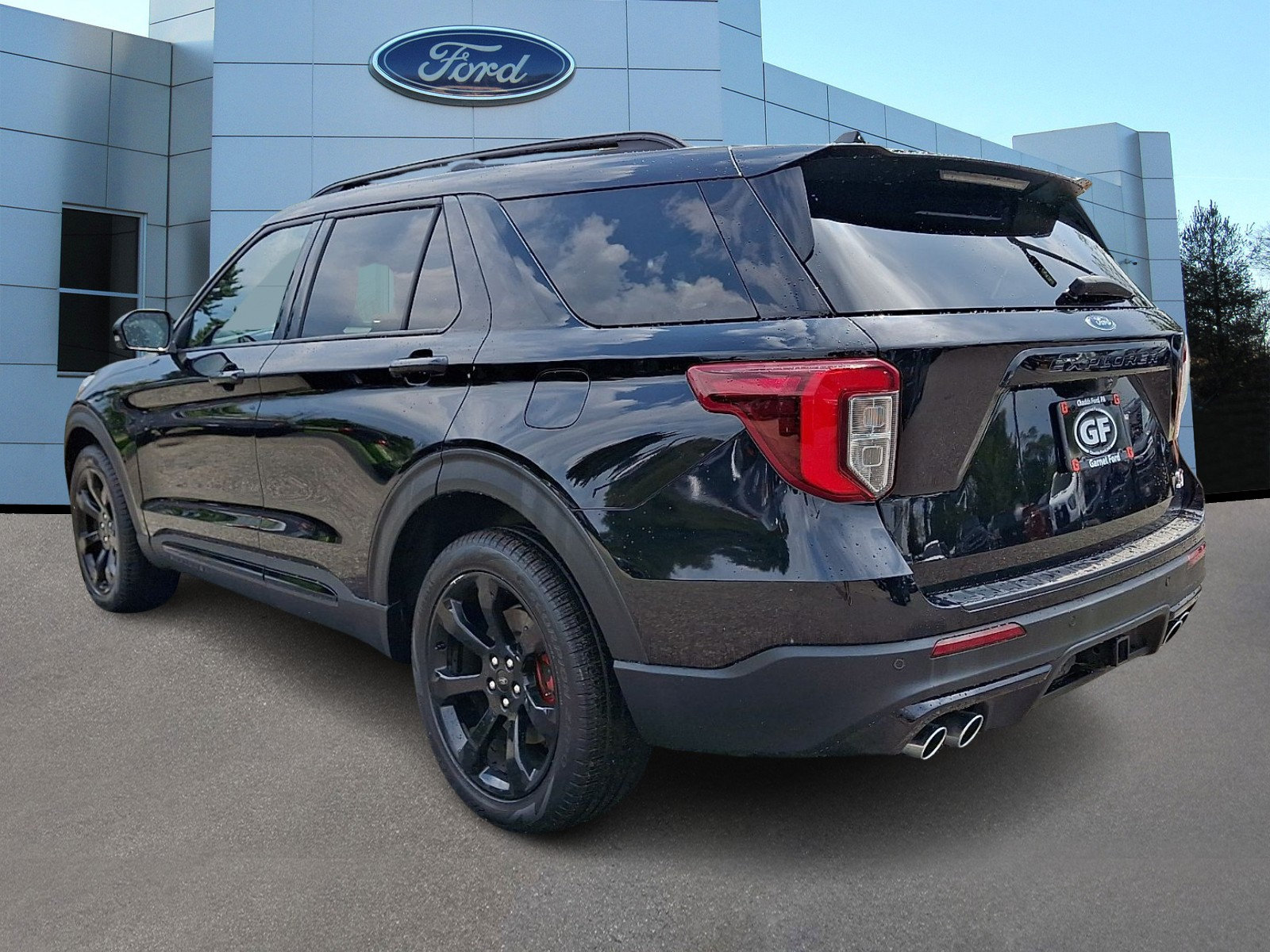 Certified 2023 Ford Explorer ST w/ Equipment Group 401A AWD/4WD image 5