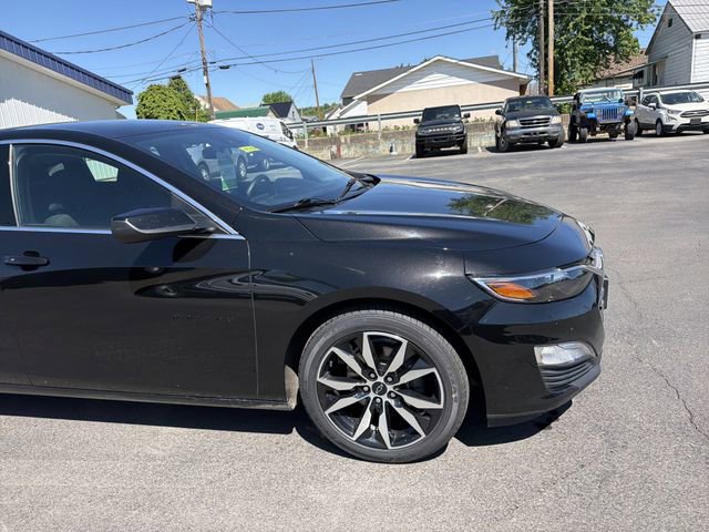 Used 2025 Chevrolet Malibu RS w/ LPO, Floor Liner Package FWD image 2