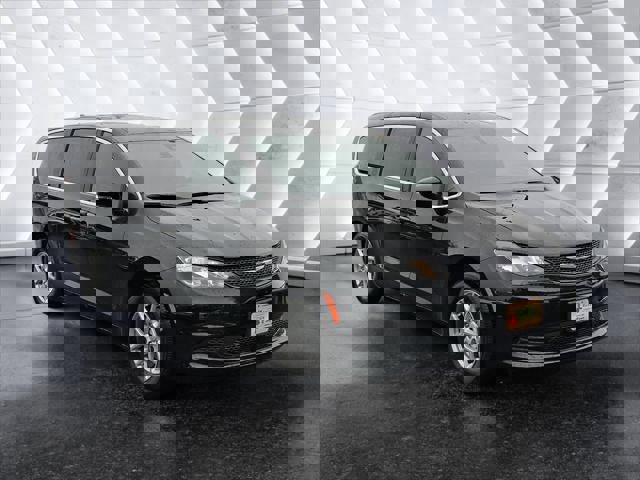 New 2026 Chrysler Voyager LX image 24