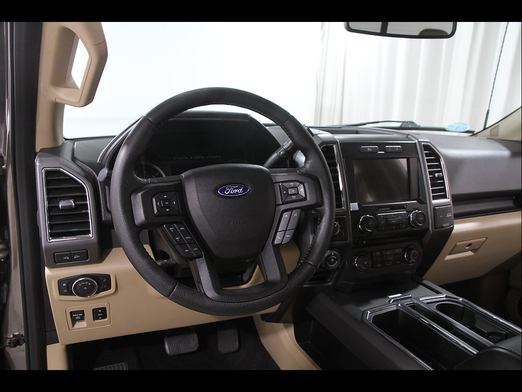 Used 2016 Ford F150 XLT w/ Equipment Group 302A Luxury AWD/4WD image 7