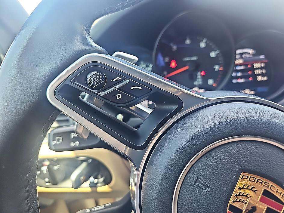 Used 2018 Porsche Macan image 21
