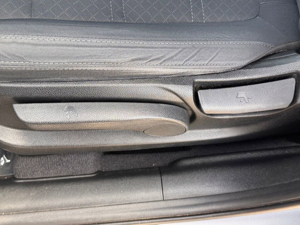 Used 2020 Kia Sorento LX FWD image 18