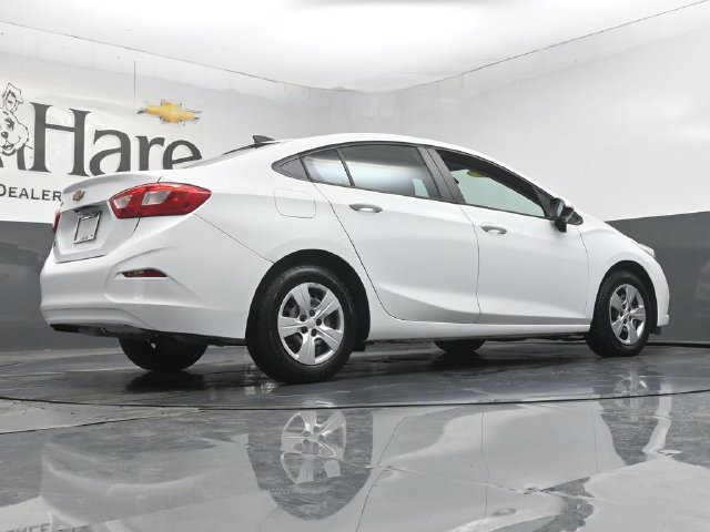Used 2017 Chevrolet Cruze LS FWD image 36