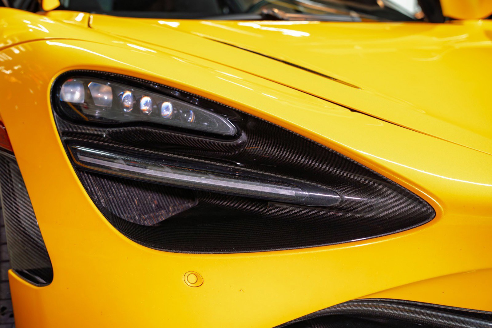 Used 2018 McLaren 720S Performance image 17