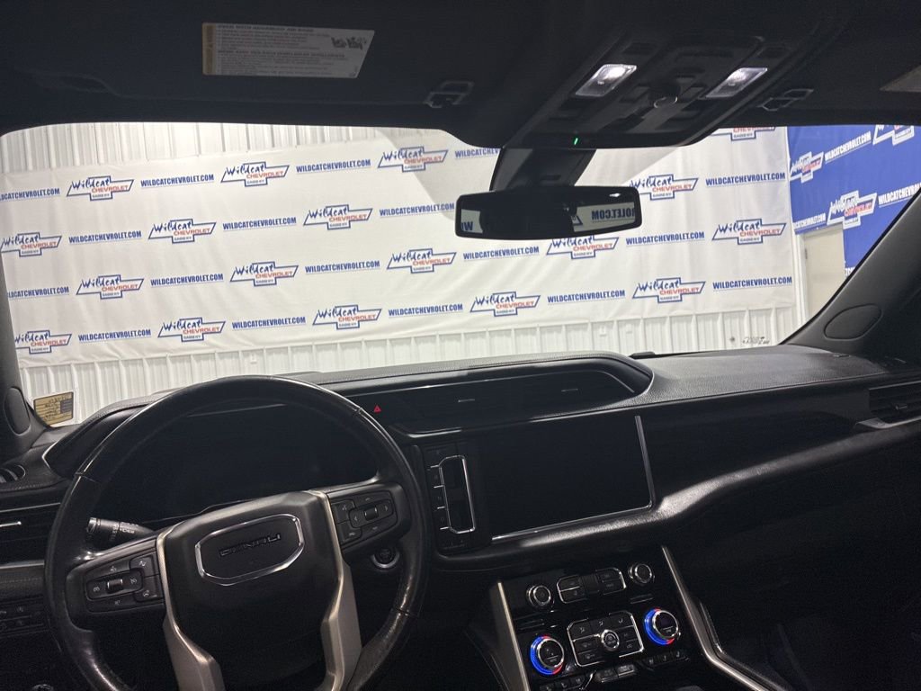 Used 2022 GMC Yukon Denali AWD/4WD image 2