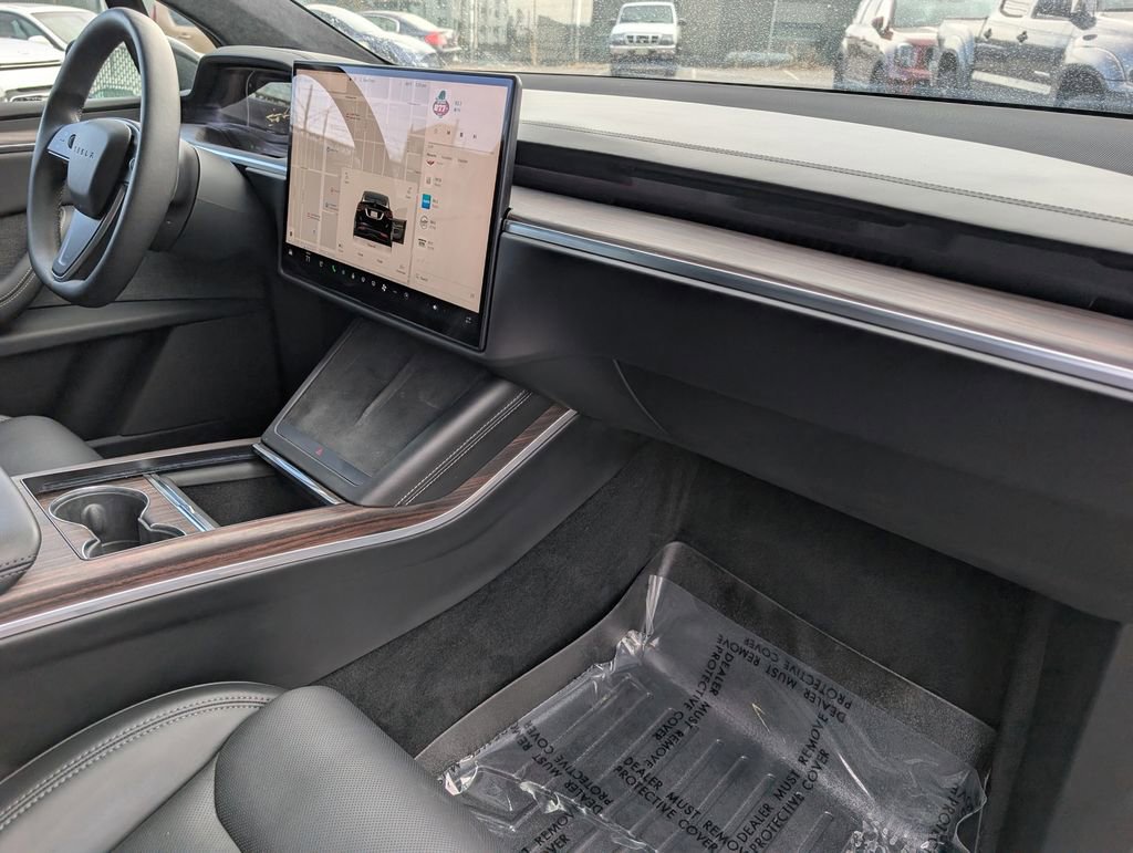Used 2024 Tesla Model X image 20