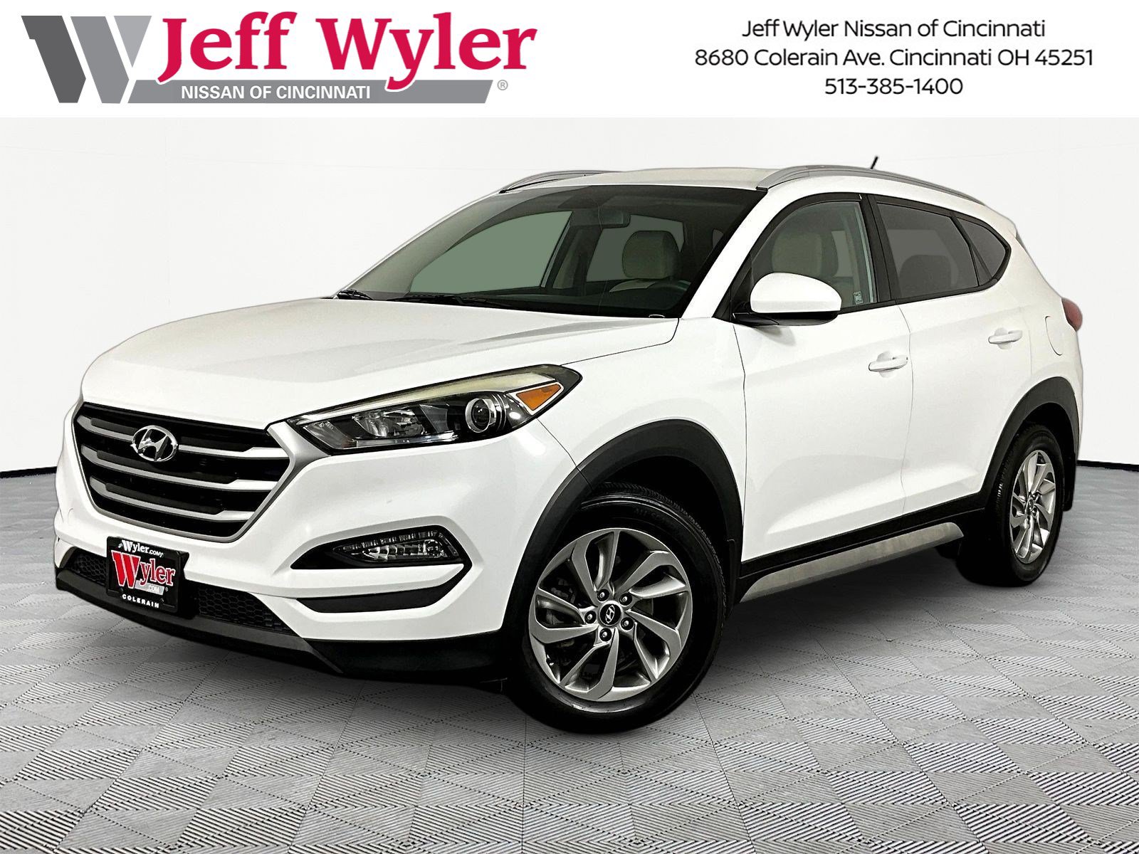 Used 2017 Hyundai Tucson SE w/ SE Popular Package 02