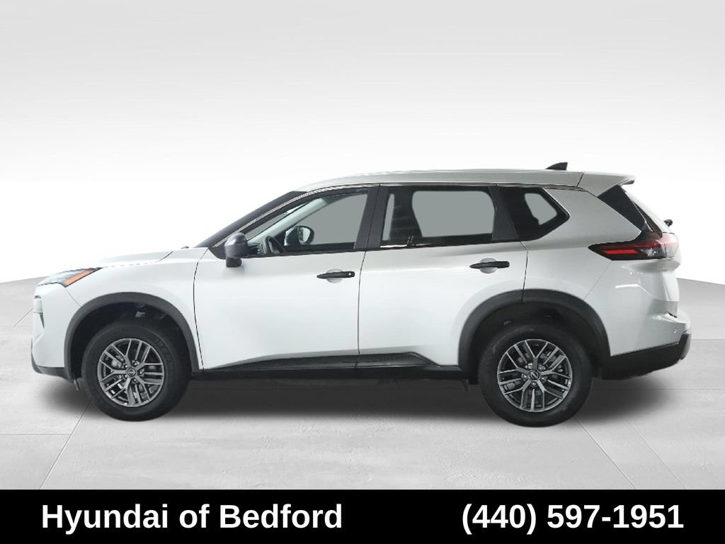 Used 2024 Nissan Rogue S AWD/4WD image 40