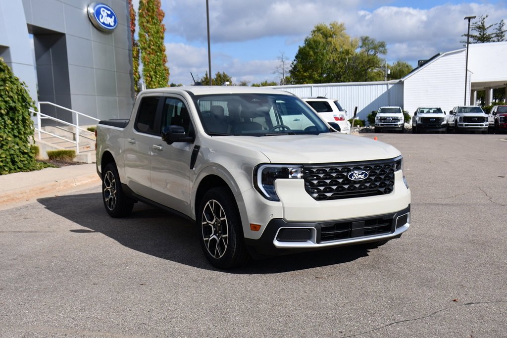 New 2025 Ford Maverick Lariat image 9