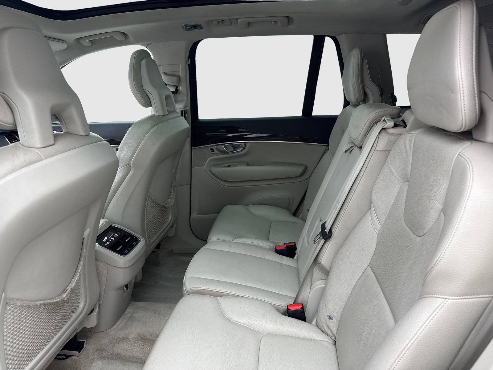 Used 2016 Volvo XC90 T6 Momentum w/ Protection Package Plus AWD/4WD image 37