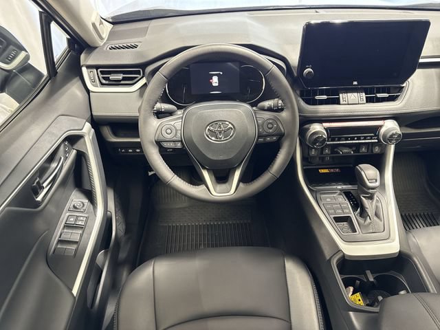Used 2025 Toyota RAV4 XLE Premium AWD/4WD image 15