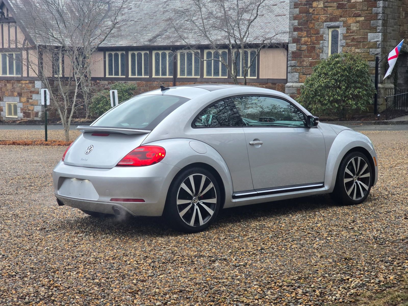 Used 2012 Volkswagen Beetle Turbo image 4