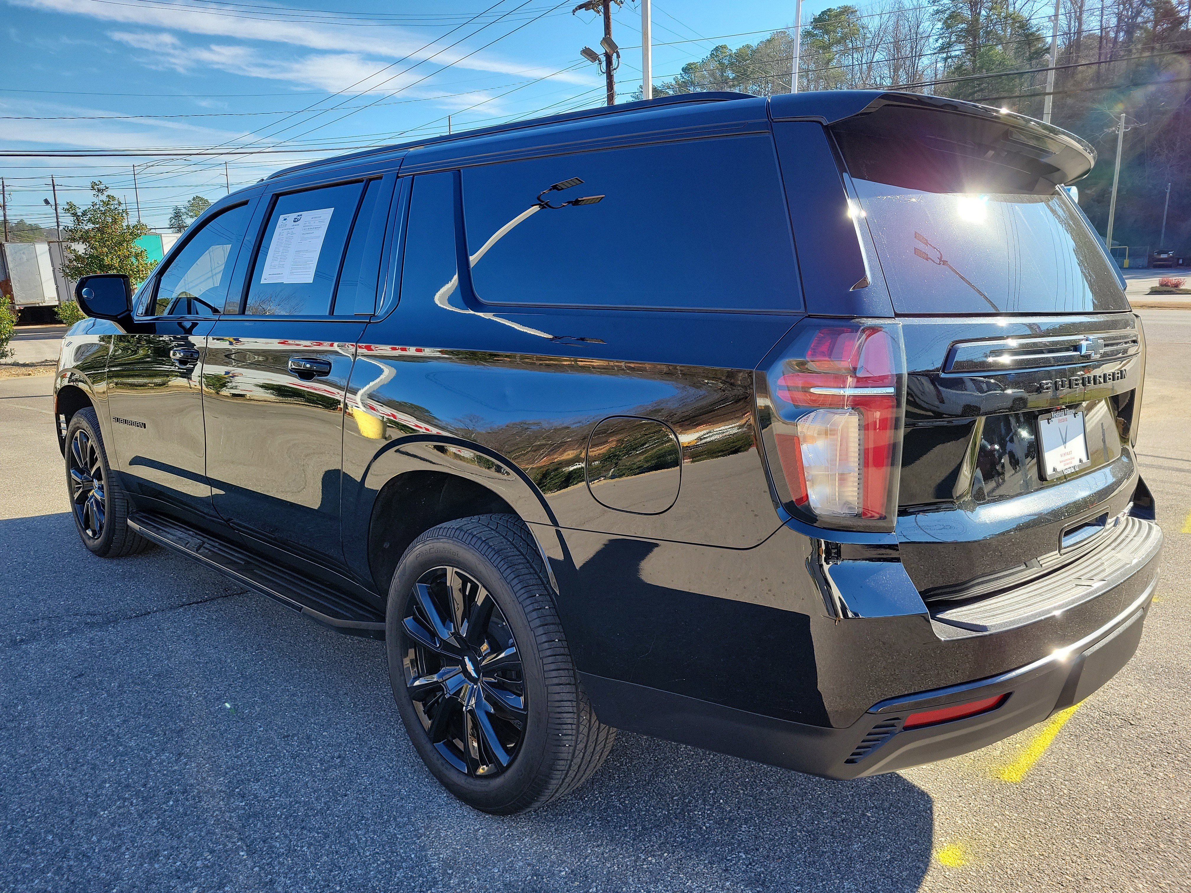 Used 2023 Chevrolet Suburban RST image 7