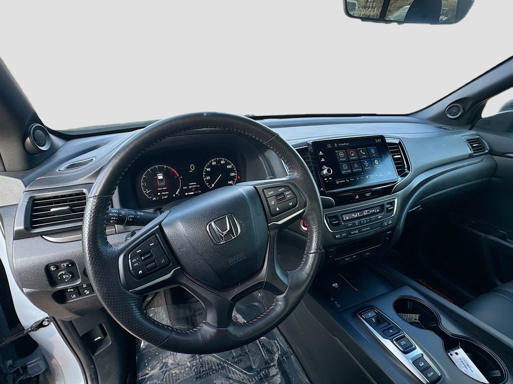 Used 2025 Honda Ridgeline TrailSport image 9